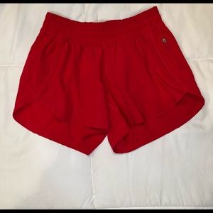 Lululemon “Tracker Low-Rise Lined Short 4”